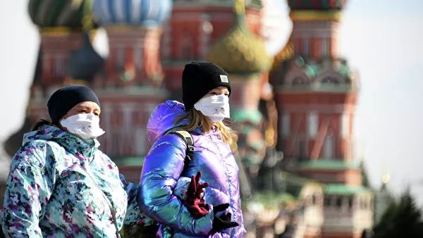 Гуру летят на помощь: эмигранты учат Россию бороться с вирусом