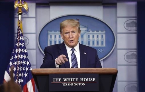 Трамп поручил уничтожать иранские катера, создающие препятствия судам США