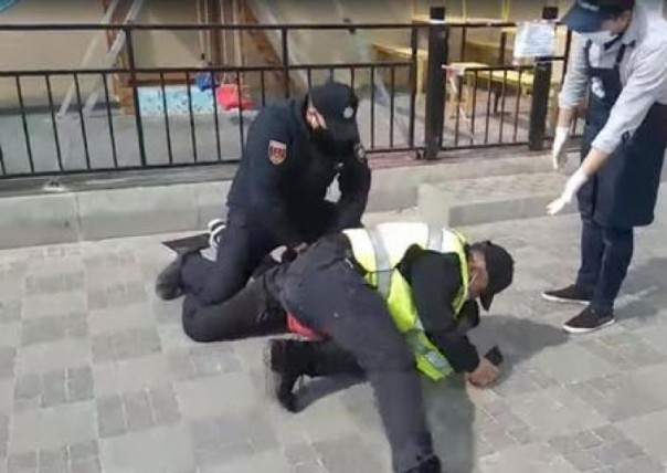 В Одессе полиция избила владельца кофейни за работу в карантин