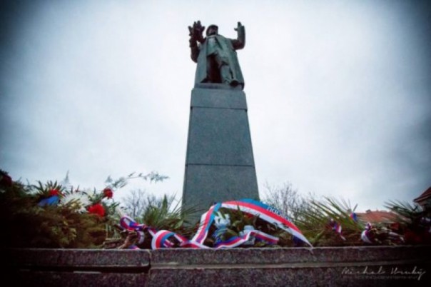«Остановить буйство дураков». Чехи создали петицию с требованием к властям извиниться перед Россией за снос памятника маршалу Коневу