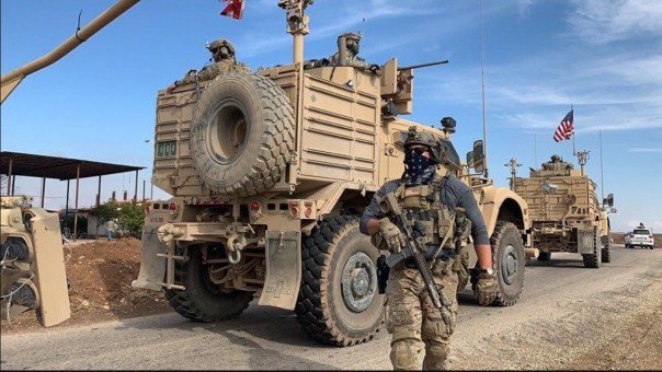 США вывезли очередную партию нефти: что делали в колонне боевики ИГИЛ?!