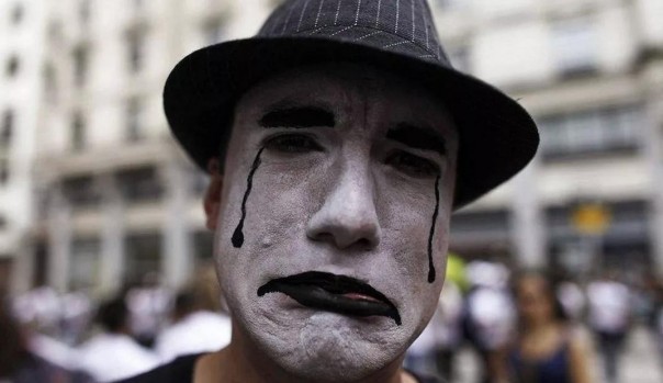 Второй день любуюсь на этот скрин из инсты губернатора Калининградской области