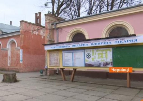 На Украине из-за нехватки мест госпитали организовывают в школах, при этом требуют допустить в Крым западных медиков, чтобы спасти полуостров