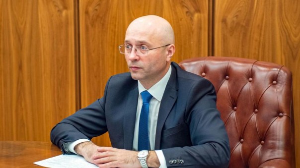 Вытащили из "Toyota Camry": очевидец про задержание замглавы Хакасии