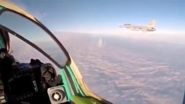 Пилот МиГ-31 ВКС показал на видео встречу с истребителем НАТО