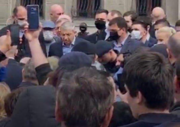 Во Владикавказе проходит акция протеста против самоизоляции