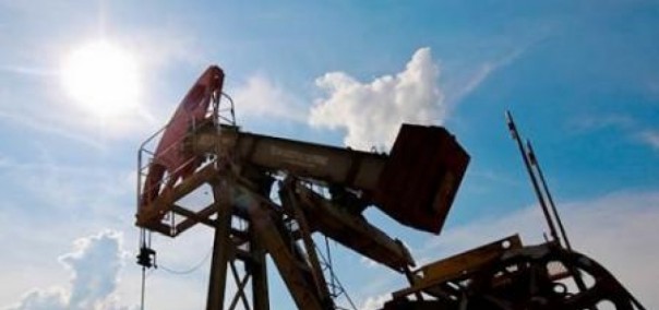 Витренко призвал срочно заполнить украинские хранилища "бесплатной нефтью"