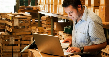 Опрос: треть предпринимателей в России сообщили о сокращении более 50% сотрудников