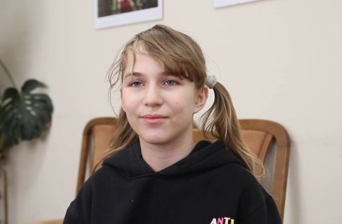 Повзрослевшая на войне 11-летняя луганчанка теперь пишет добрые сказки