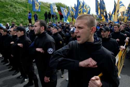 Кто внушает украинцам, что они побеждают Россию?