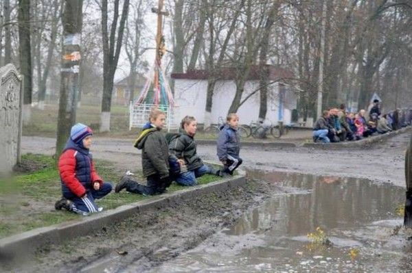 Жизнь на коленях