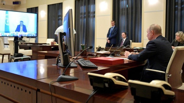 Так откуда взялись 27% доверия Путину, о которых пишет Bloomberg?