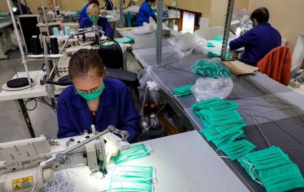 Минпромторг сообщил, что Россия разрешила экспорт масок только в пределах стран ЕАЭС