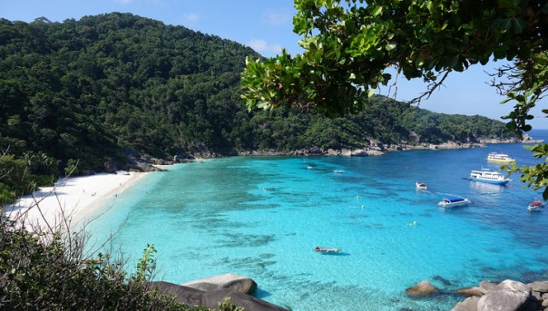 ООН подготовила 3 сценария будущего международного туризма | Путин: пока закрыты другие страны, Россия должна развивать внутренний туризм