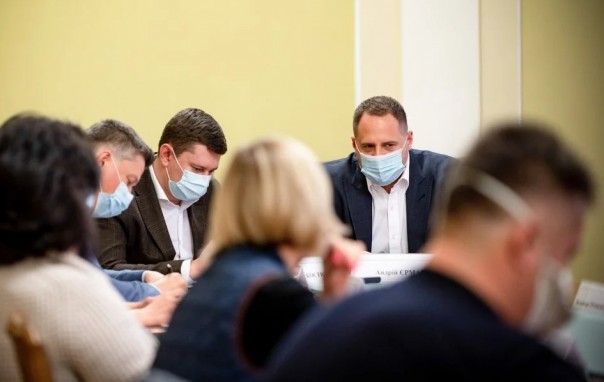 У Зеленского написали новый закон об особом статусе ОРДиЛО и обсуждают его с украинскими "ордиловцами"