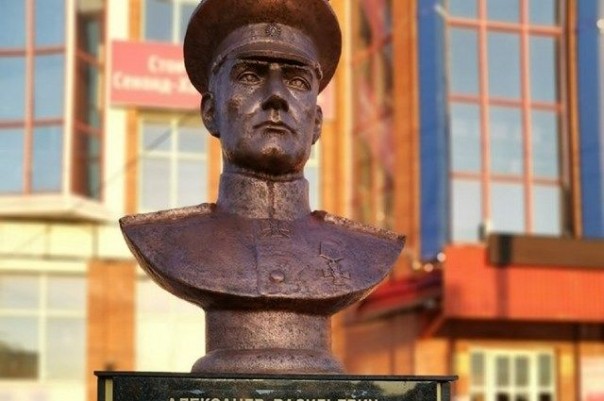 Недолго простоял: В Стерлитамаке снесли незаконный памятник Колчаку