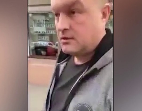 В Харькове замкомбат принял игрушечный автомат ребенка за настоящий и провел операцию по задержанию