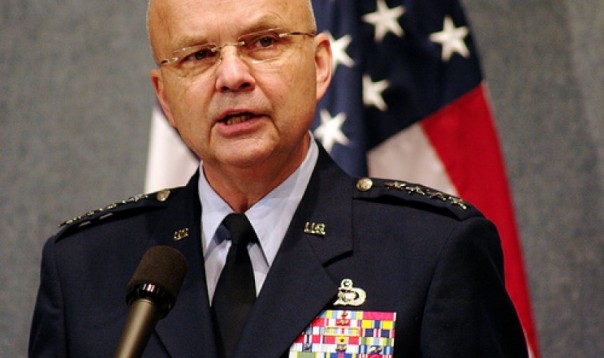 Бывший глава ЦРУ назвал безумием выход США из Договора по открытому небу