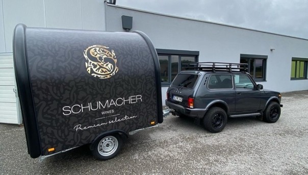 Шумахер похвастался покупкой новой машины... российской "Нивы" 4х4