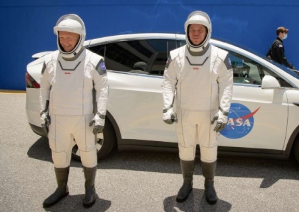 Запуск американского пилотируемого корабля могут перенести на июнь