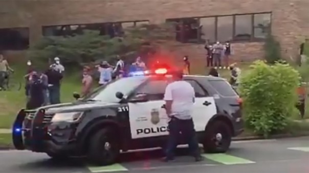 Что позволено Трампу — то не позволено Януковичу