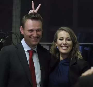 В Сети развернулась настоящая борьба за авторские права между Собчак и Навальным