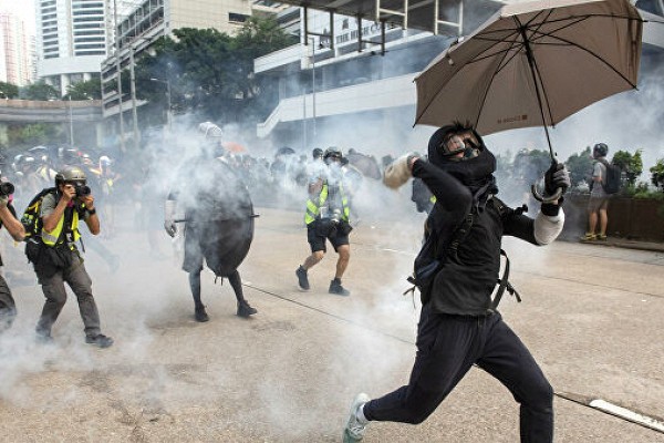 Пекин применит в Гонконге законы своего противника