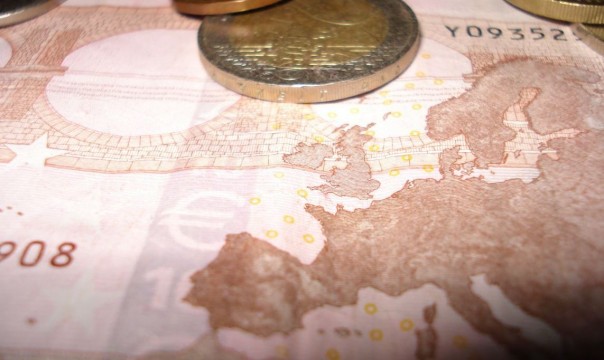 Над Европой может пролиться небольшой дождик вертолётных денег. Валентин Катасонов