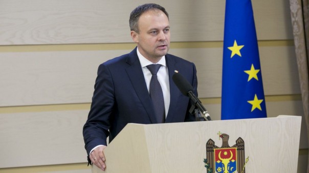 «Маски сняты»: молдавские проевропейцы объединяются с олигархом Плахотнюком