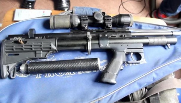 Автоматы и взрывчатка: ФСБ провела очередную операцию против черных оружейников