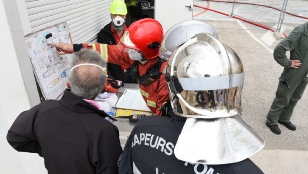 На борту французской атомной подлодки произошел пожар. Видео