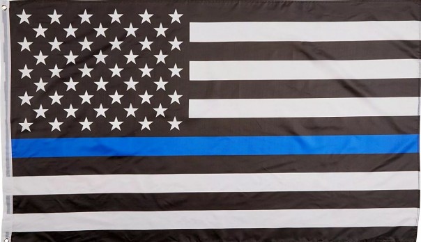 Белые полосы и звёзды на флаге США заменят на чёрные