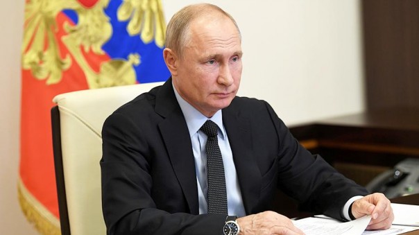 Путин поддержал идею присвоить почетное звание "Город трудовой доблести" 20 городам