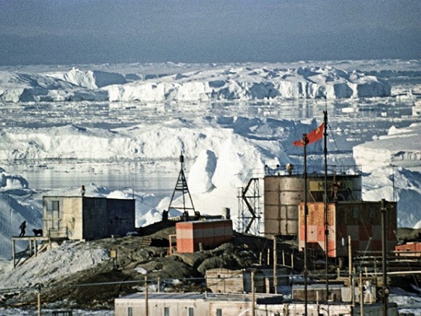 На российской станции "Мирный" в Антарктиде произошел пожар