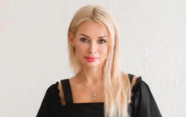 "Баба рабочая, как корабельная сосна". Журналисты засняли, как "слуги народа" обсуждают коллегу