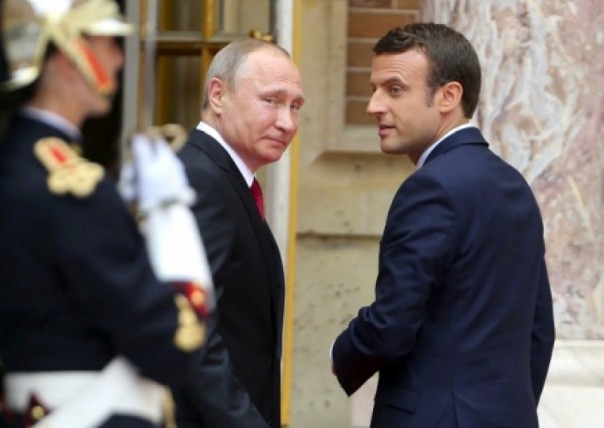 Конфликт в рядах НАТО. Макрон ищет поддержку у Путина