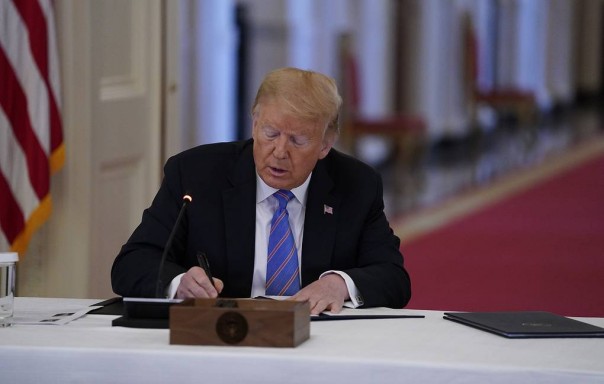 Трамп подписал указ о защите памятников в США