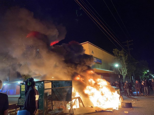 Штурм полицейского участка в Портленде. Colonel Cassad