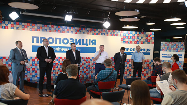 Филатов-Кернес-Труханов: размежеваться, чтобы объединиться. Ростислав Ищенко