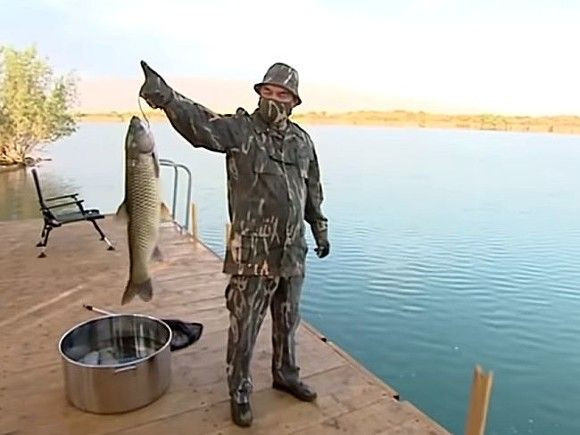 Бердымухамедов и рыбку съел, и ВОЗ с коронавирусом нагрел