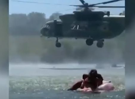 Укровояки устроили странные маневры над головами отдыхающих