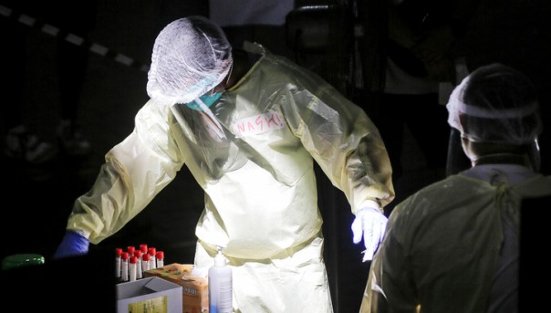 США вновь бьют антирекорды: число заразившихся COVID-19 за сутки составило 57 497