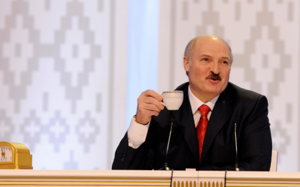 США хотят задобрить "батьку": в Белоруссию отправлен еще танкер с нефтью