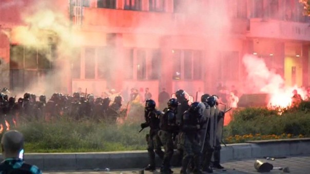 Отголоски Югославии: кто и зачем расшатывает Сербию