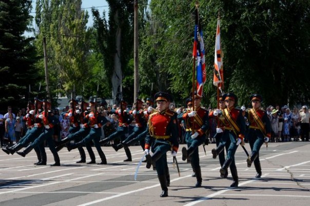Глава ДНР Денис Пушилин поздравил первых выпускников ДонВОКУ с окончанием вуза
