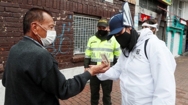 В Колумбии нарушителей самоизоляции из-за коронавируса начали убивать