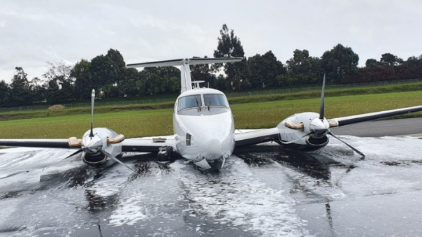 Аварийная посадка разведывательного самолета в Колумбии попала на видео