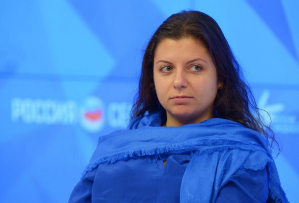 В Ереване началась церемония исключения из армян Маргариты Симоньян