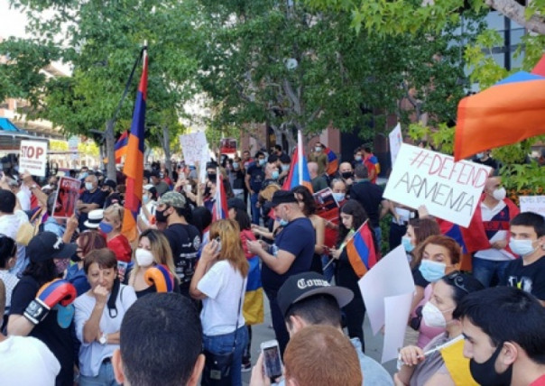 Политологи рассказали о конфликтах между армянами и азербайджанцами по всему миру