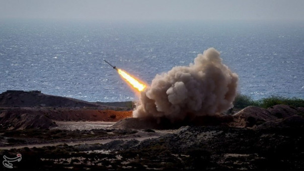 КСИР Ирана в Персидском заливе поупражнялся с уничтожением авианосца США